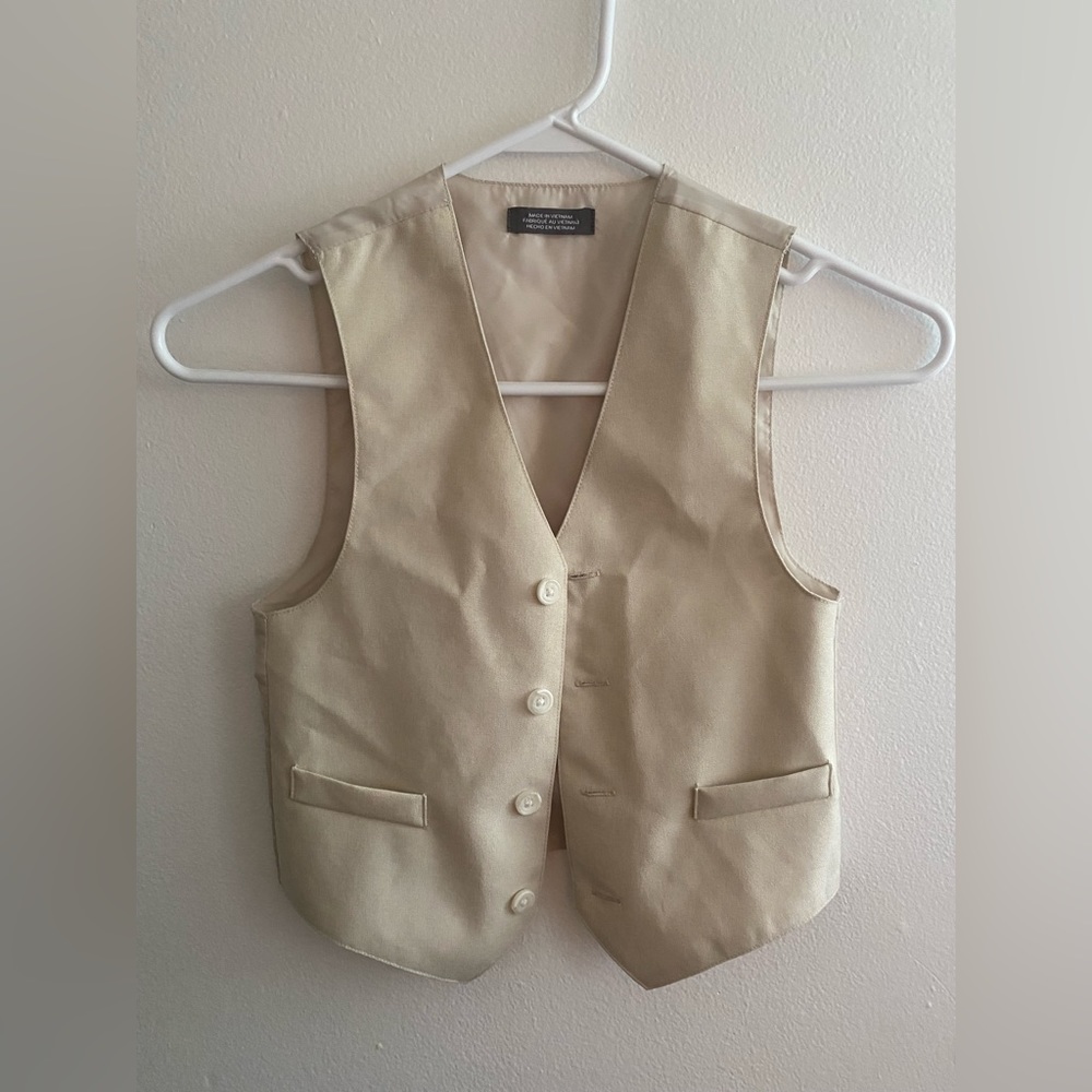 Beige sleeveless button down vest - Van Heusen